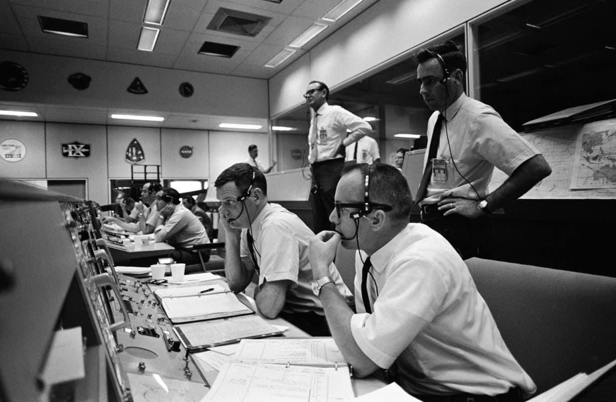 picture of the Apollo 10 control room.